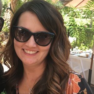 Meet your Posher, Gena